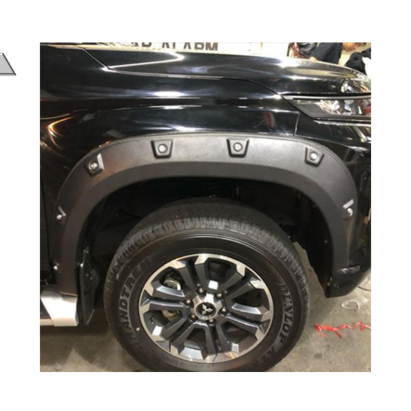MITSUBISHI STRADA 2019-2024 FENDER FLARE BLACK